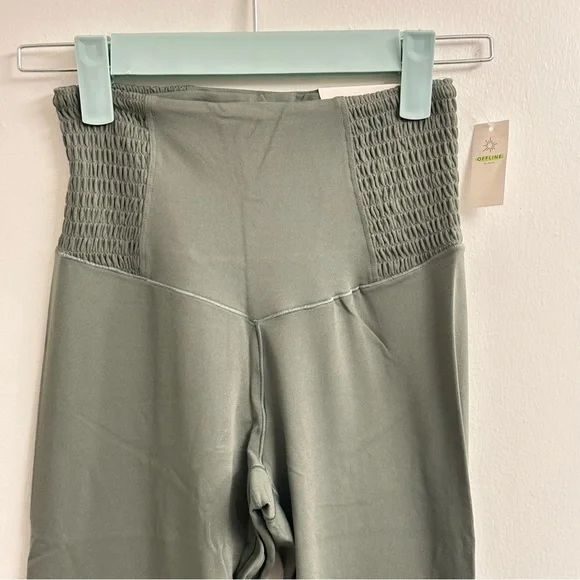 OFFLINE By Aerie Real Me Smocked Leggings Sz S Olive - Picture 5 of 9